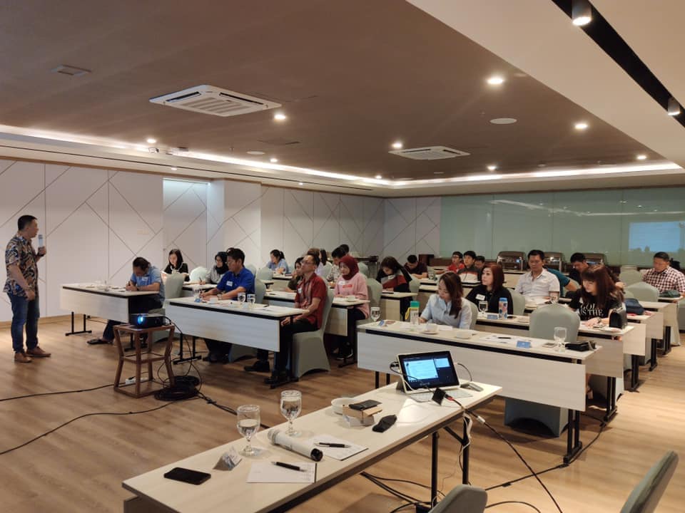 67418845_2506871779377403_3494412909881065472_n.jpg